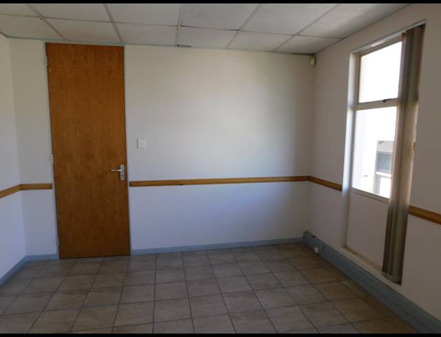 125M² OFFICE TO LET IN BORDEAUX